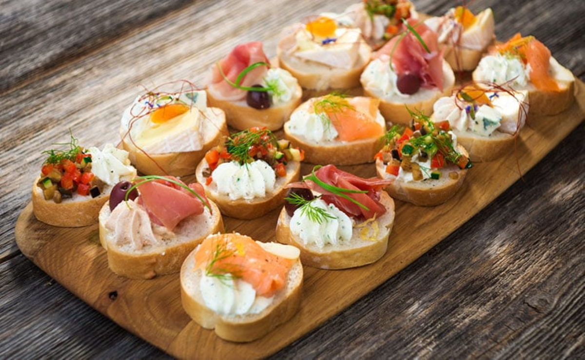 CANAPÉS SUÍÇOS